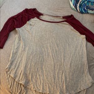 Long sleeve gray and maroon tee